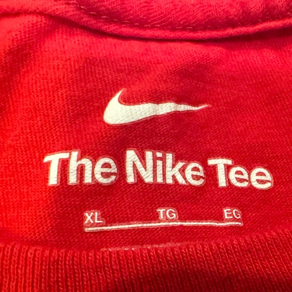 Vintage Regular Fit Nike Tee - Size:  XL - Picture 3 of 4